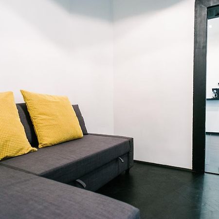 D.Five Stylish Apartment On Vaci Street Budapest Kültér fotó